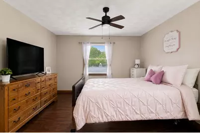 75 Acorn St, New Bedford, MA 02740 - Photo 11