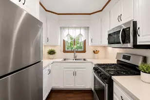 75 Acorn St, New Bedford, MA 02740 - Photo 5