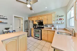 70 Wren St, Boston, MA 02132 - Photo 11