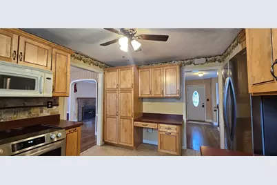162 June St, Worcester, MA 01602 - Photo 3