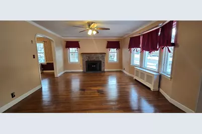 162 June St, Worcester, MA 01602 - Photo 3