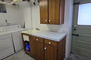 162 June St, Worcester, MA 01602 - Photo 25