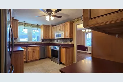 162 June St, Worcester, MA 01602 - Photo 7