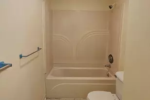 21 Franklin St, Milford, MA 01757 - Photo 15