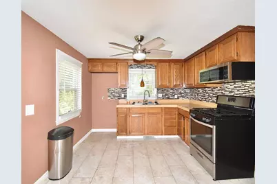 143 Stuart St, Springfield, MA 01119 - Photo 7
