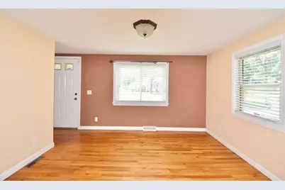 143 Stuart St, Springfield, MA 01119 - Photo 13