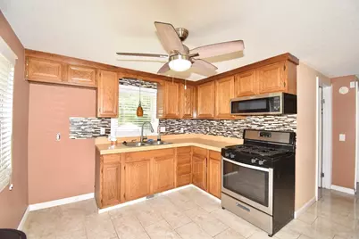 143 Stuart St, Springfield, MA 01119 - Photo 5