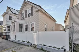 87 Abbott St, Lawrence, MA 01843 - Photo 3