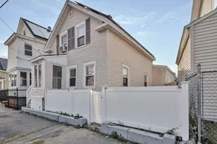 87 Abbott St, Lawrence, MA 01843 - Photo 3
