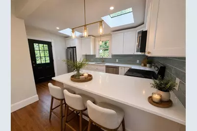 51 Washburn Avenue, Cambridge, MA 02140 - Photo 5