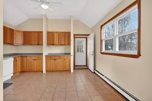 17 Mason St, Hudson, MA 01749 - Photo 11