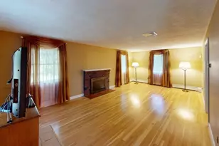 22 Ranlett Ln, Billerica, MA 01821 - Photo 13