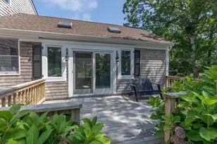 21 Vickers St, Edgartown, MA 02539 - Photo 3