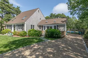 21 Vickers St, Edgartown, MA 02539 - Photo 33