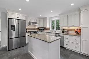 21 Vickers St, Edgartown, MA 02539 - Photo 15
