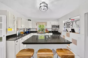 3 Round Hill St, Boston, MA 02130 - Photo 9