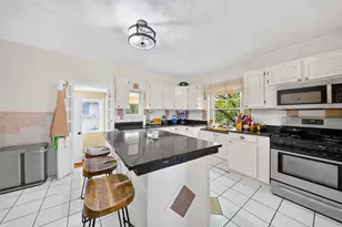 3 Round Hill St, Boston, MA 02130 - Photo 7