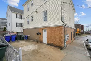 337 Columbia St, Fall River, MA 02721 - Photo 3