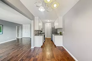 22 Shrewsbury Green Dr, Shrewsbury, MA 01545 - Photo 5