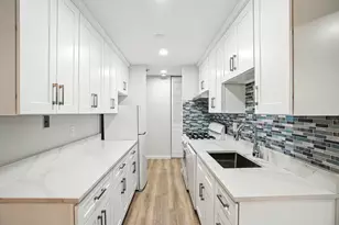 2 Shrewsbury Green Dr, Shrewsbury, MA 01545 - Photo 13