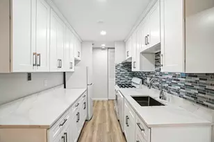 2 Shrewsbury Green Dr, Shrewsbury, MA 01545 - Photo 13