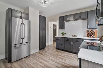 615 White St, Springfield, MA 01108 - Photo 9