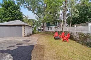 615 White St, Springfield, MA 01108 - Photo 5