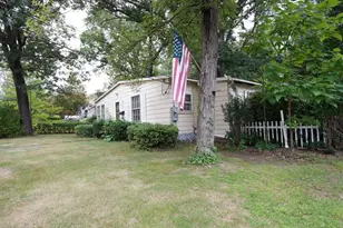 351 Towne St, North Attleboro, MA 02760 - Photo 3