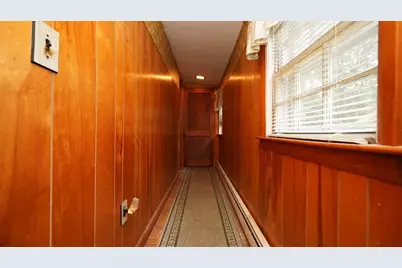 351 Towne St, North Attleboro, MA 02760 - Photo 15