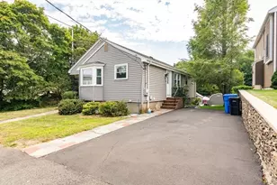 52 Burpee Rd, Swampscott, MA 01907 - Photo 3