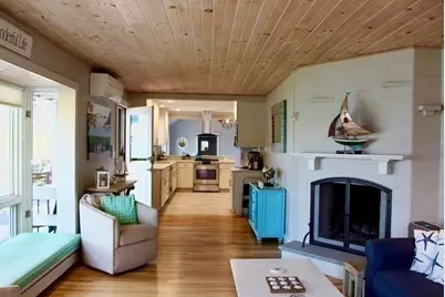 55 Memorial Dr, Salem, MA 01970 - Photo 11
