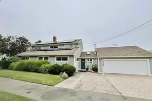 55 Memorial Dr, Salem, MA 01970 - Photo 3