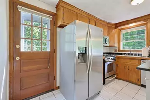 64 Park St, Pepperell, MA 01463 - Photo 9