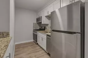 800 Hyde Park Ave, Boston, MA 02136 - Photo 9