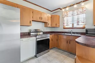 42 Marlboro St, Worcester, MA 01604 - Photo 7