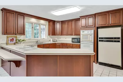 4 Crestview Rd, Bedford, MA 01730 - Photo 9