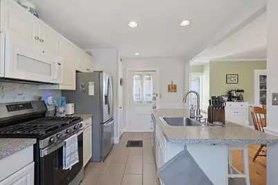 2 Dearborn Ave, Beverly, MA 01915 - Photo 25