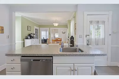 2 Dearborn Ave, Beverly, MA 01915 - Photo 23