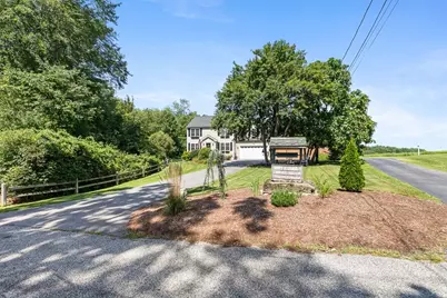 380 N Wheaton Ave, Seekonk, MA 02771 - Photo 3