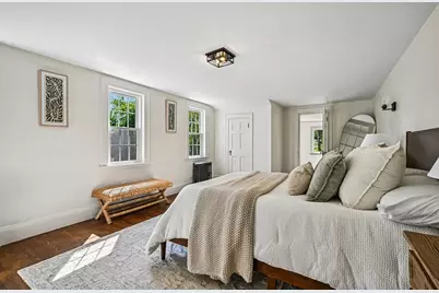 254 Russell St, Woburn, MA 01801 - Photo 23