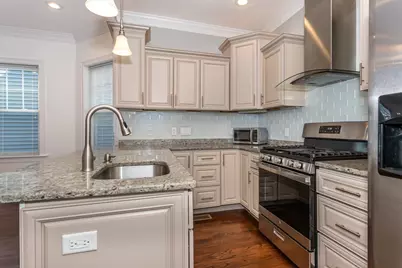 18 Kittredge St #1, Boston, MA 02131 - Photo 7