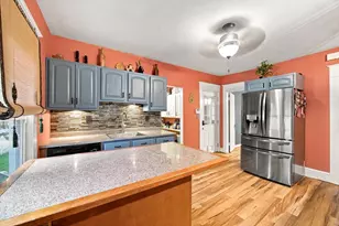 90 Bonneville Ave, Chicopee, MA 01013 - Photo 11