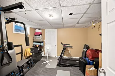 90 Bonneville Ave, Chicopee, MA 01013 - Photo 31