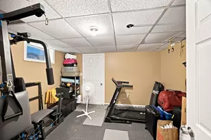 90 Bonneville Ave, Chicopee, MA 01013 - Photo 31