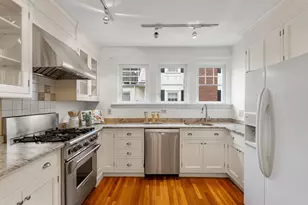 855 Commonwealth Ave, Newton, MA 02459 - Photo 9