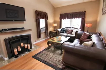9 Zamora St, Saugus, MA 01906 - Photo 9