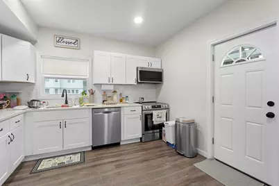 88 Ashburnham St, Fitchburg, MA 01420 - Photo 9