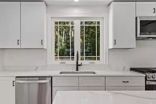 63 Maplewood Dr, Townsend, MA 01469 - Photo 5