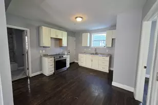32 Park St, Salem, MA 01970 - Photo 1
