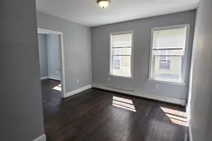 32 Park St, Salem, MA 01970 - Photo 3